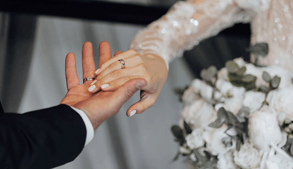 finding-the-perfect-wedding-band:-a-guide-for-modern-couples